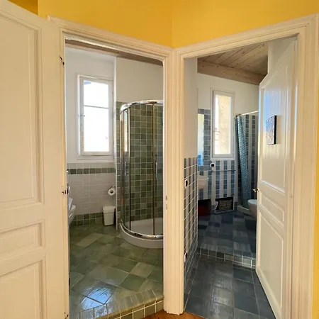 Maison Re- In The Center Of * 芒通